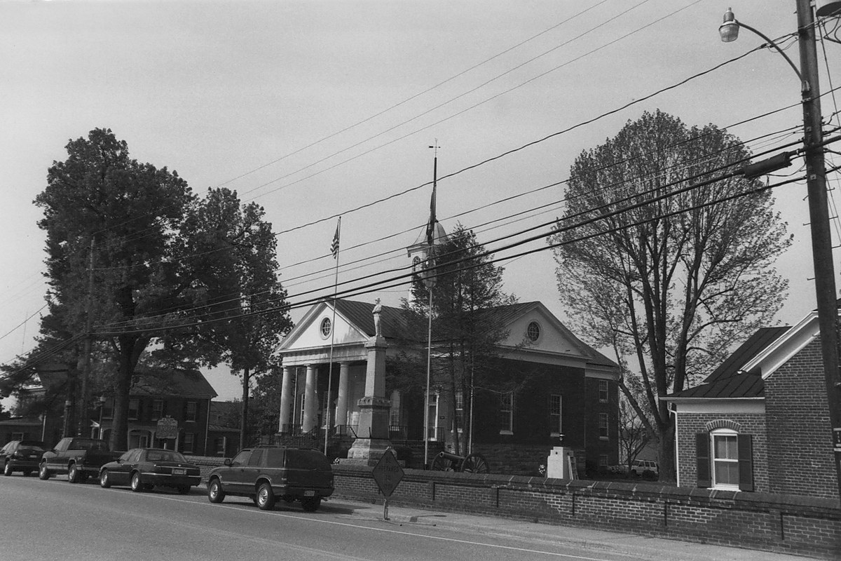 Photo 0023 - Front
