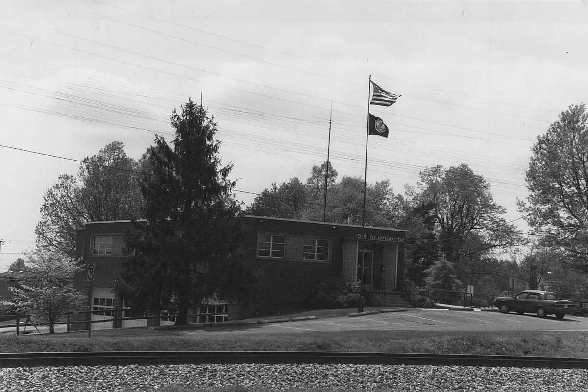 Photo 0047 - Front