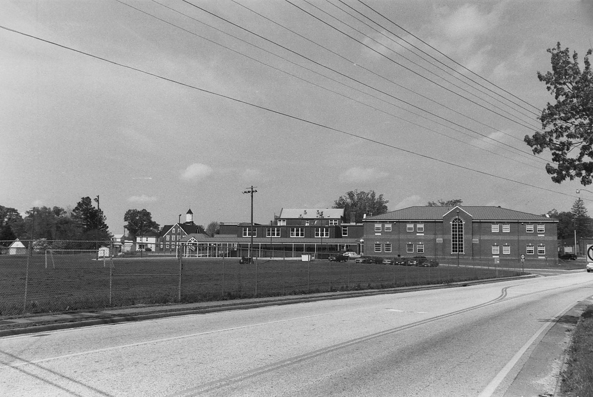 Photo 0053 - Front