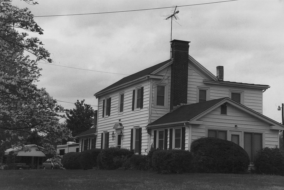 Photo 0072 - Front