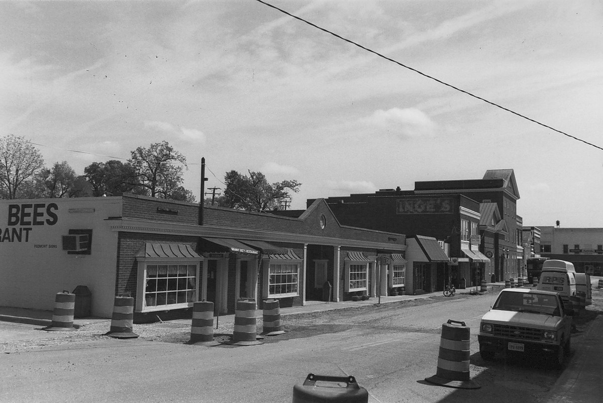 Photo 0087 - Front
